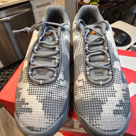 2025 Nike Mens Air Max DN Cool Grey/Metallic Silver/Iron Grey/Photon Dust SZ 10 - Picture 4 of 15